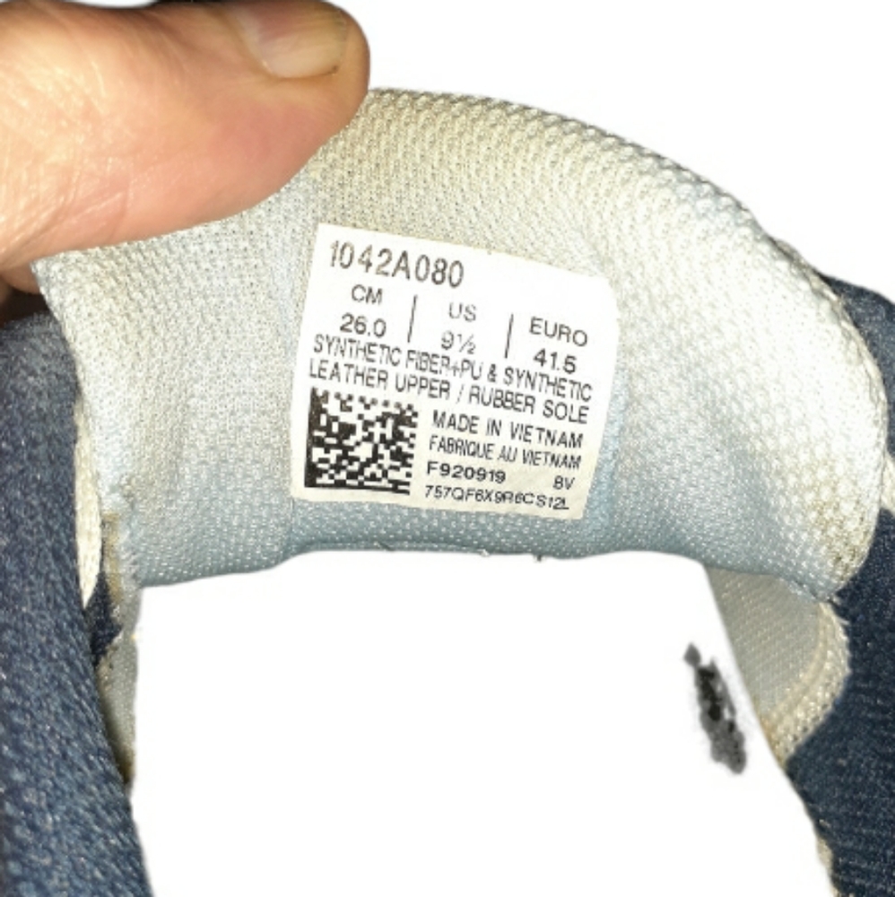 Asics Sneakers. - Picture 6 of 6